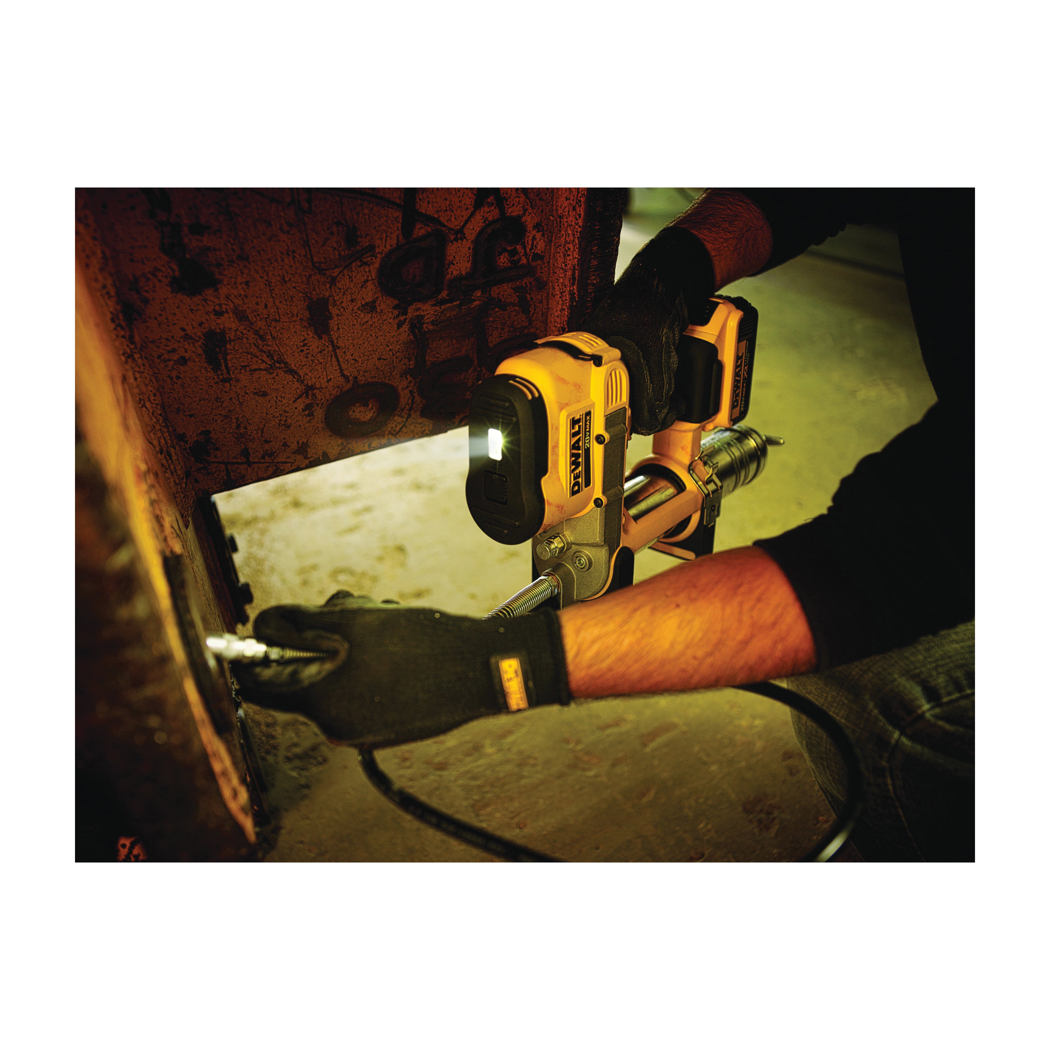DeWALT® DCGG571M1 Li-Ion Cordless Grease Gun, 14.5 oz Cartridge