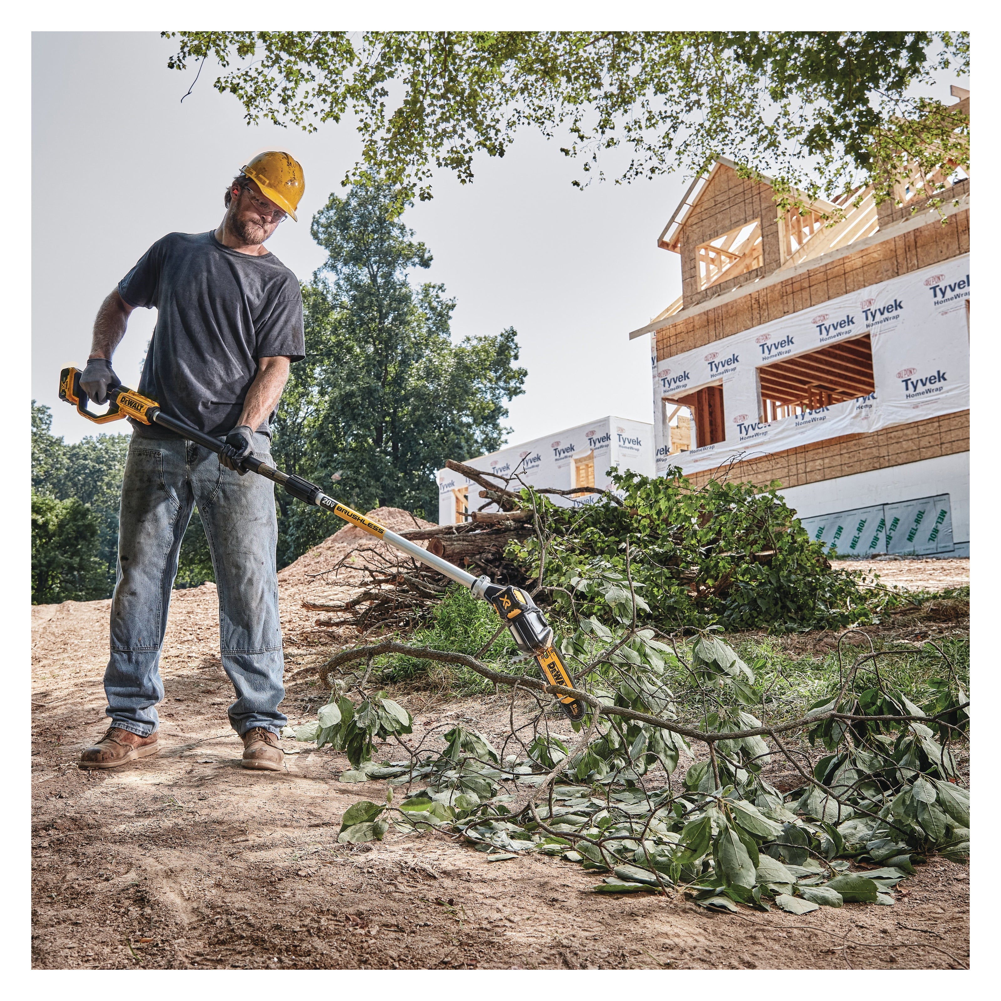 DeWALT® DCPS620B Brushless Cordless Pole Saw, 8 in L Bar/Chain, 20 V DC, Li-Ion Battery