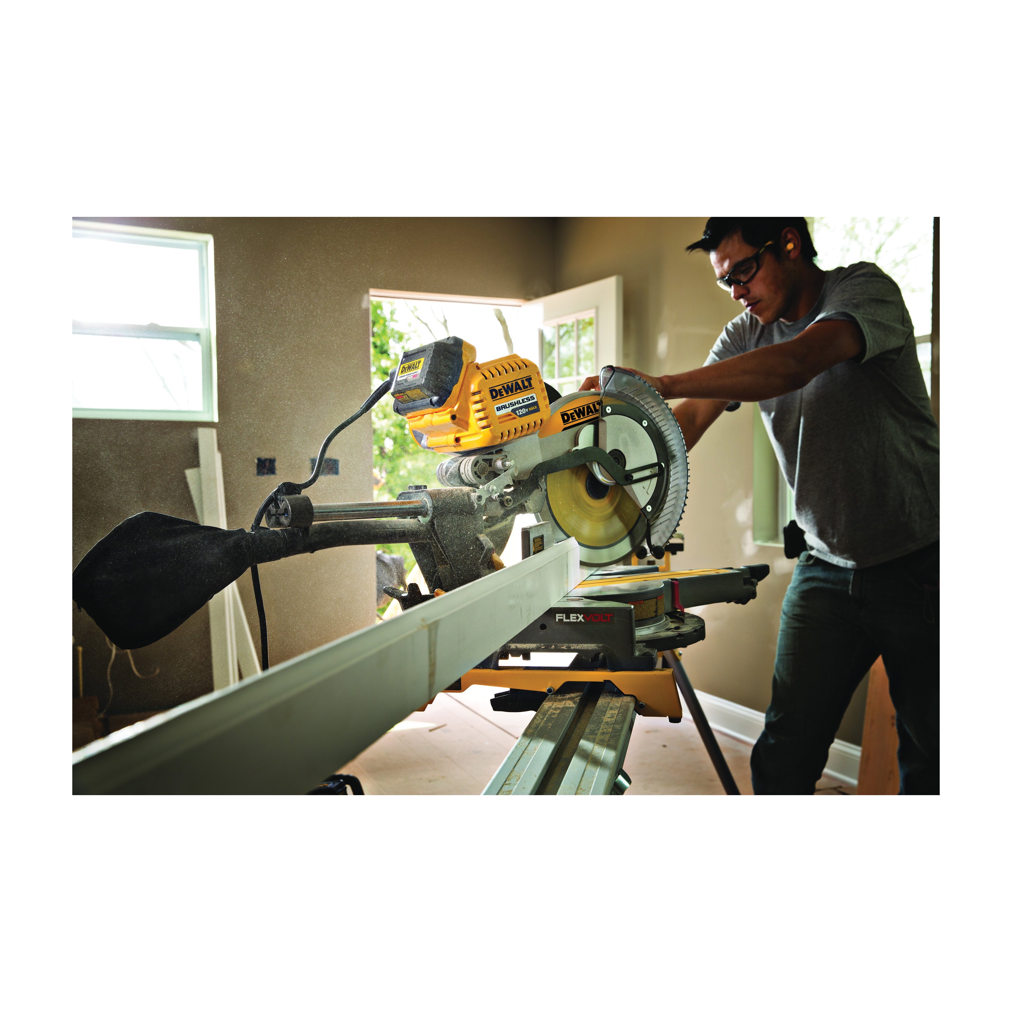 DeWALT® 120V MAX* FLEXVOLT™ DHS790AT2 Cordless Double Bevel Compound Miter Saw Kit, 12 in Dia Blade, 5/8, 1 in Arbor/Shank, 16 in Cutting, 45 deg Miter, 49 deg Bevel
