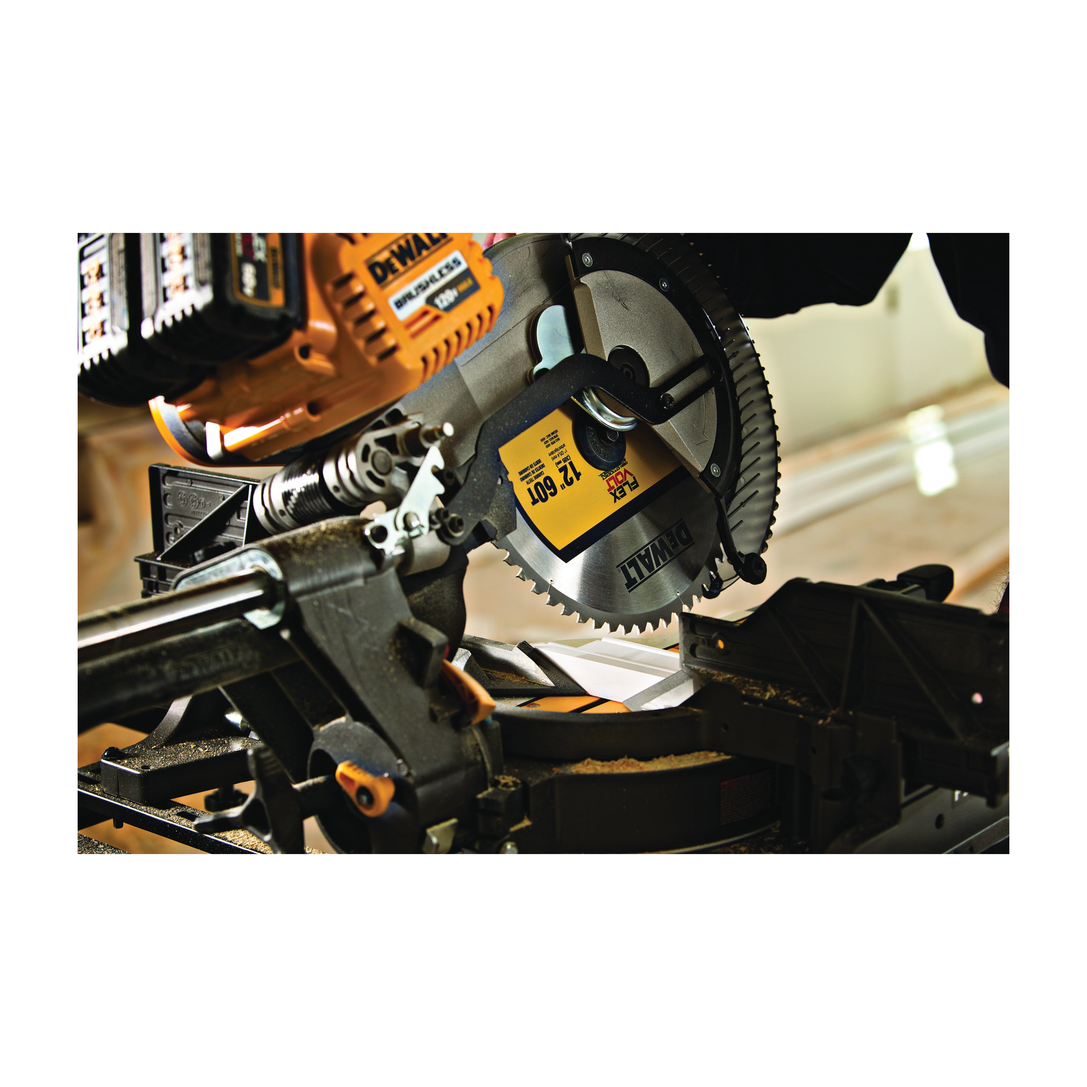 DeWALT® FLEXVOLT™ DWAFV31260 FLEXVOLT™ Miter Saw Blade, 12 in Dia x 0.063 in THK, 1 in Arbor, 60 Teeth